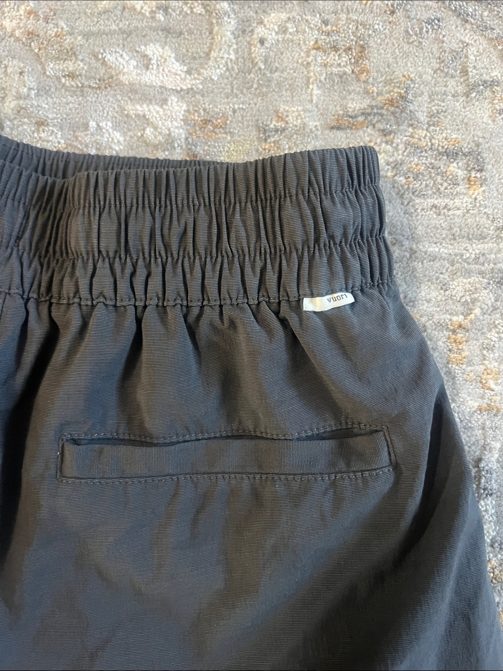 Vuori women’s shorts - Picture 3 of 6